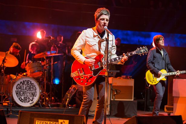 Noel-Gallaghers-High-Flying-Birds-performing-at-the-Royal-Albert-Hall-2015